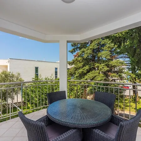Apartmani Heta Alagic I Selce Exterior photo